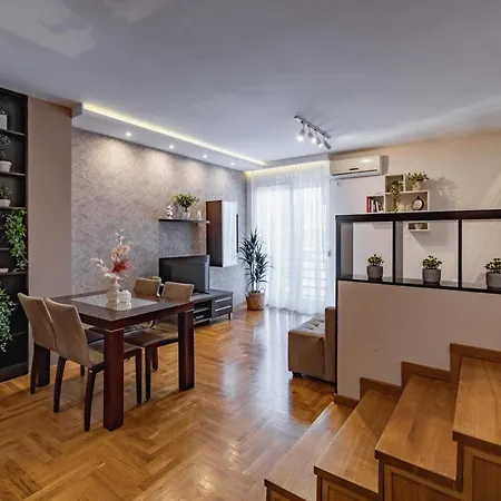 Simpatico With Free Parking