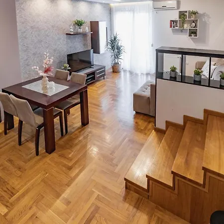 Simpatico With Free Parking