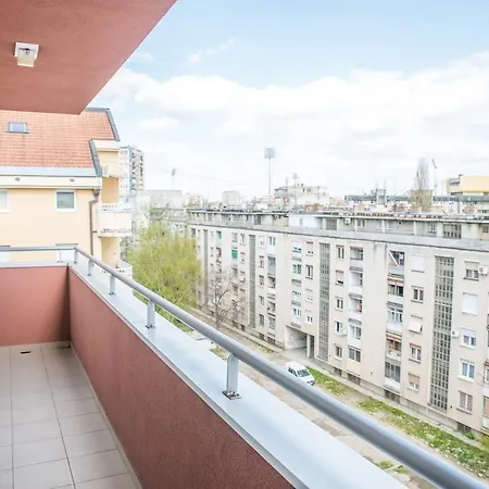 Simpatico With Free Parking Apartament