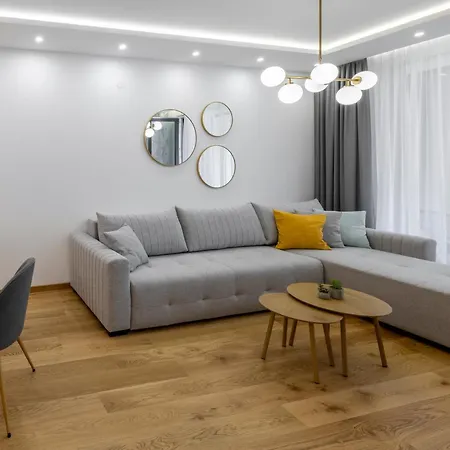 Simpatico With Free Parking Apartament