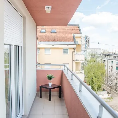 Simpatico With Free Parking Apartament Nowy Sad