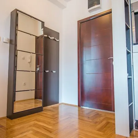 Lägenhet Simpatico With Free Parking Novi Sad